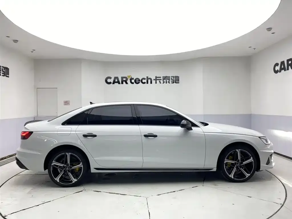 Audi A4L 2024 из CN, фото 8