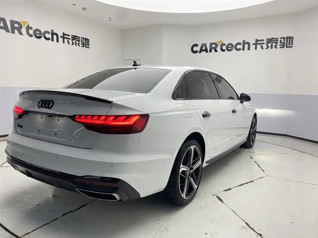 Audi A4L 2024 из CN, фото 4