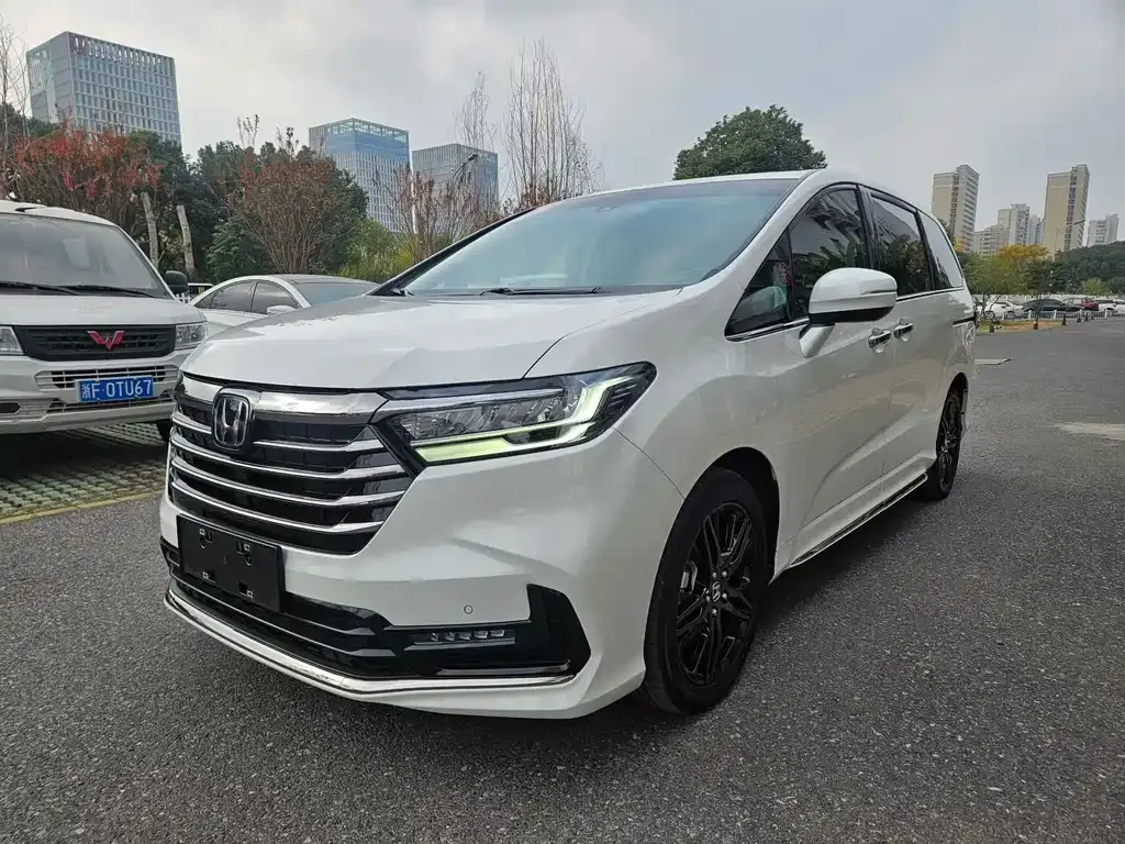 Honda Odyssey — фото 1