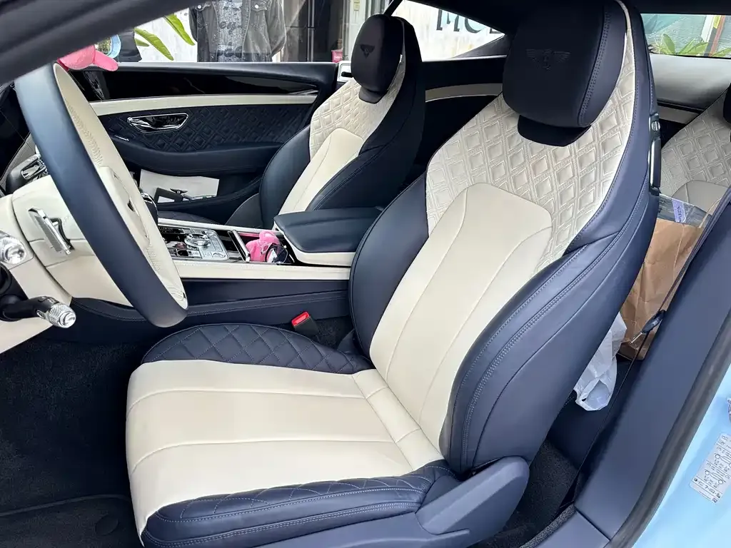 Bentley Continental 2023 из CN, фото 8