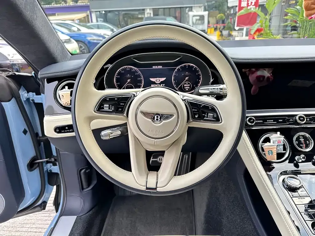 Bentley Continental 2023 из CN, фото 3