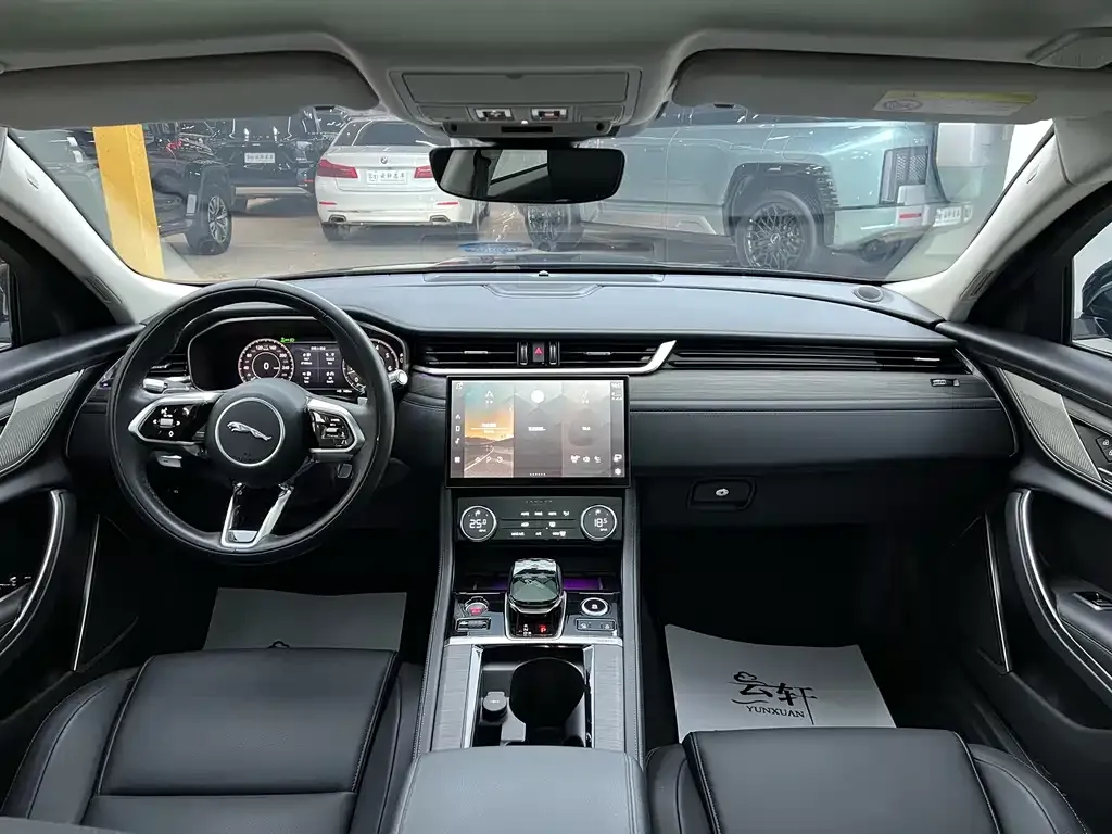 Jaguar XFL 2023 из CN, фото 8
