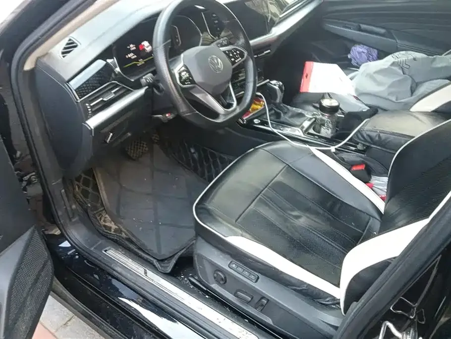 Volkswagen Passat 2023 из CN, фото 10