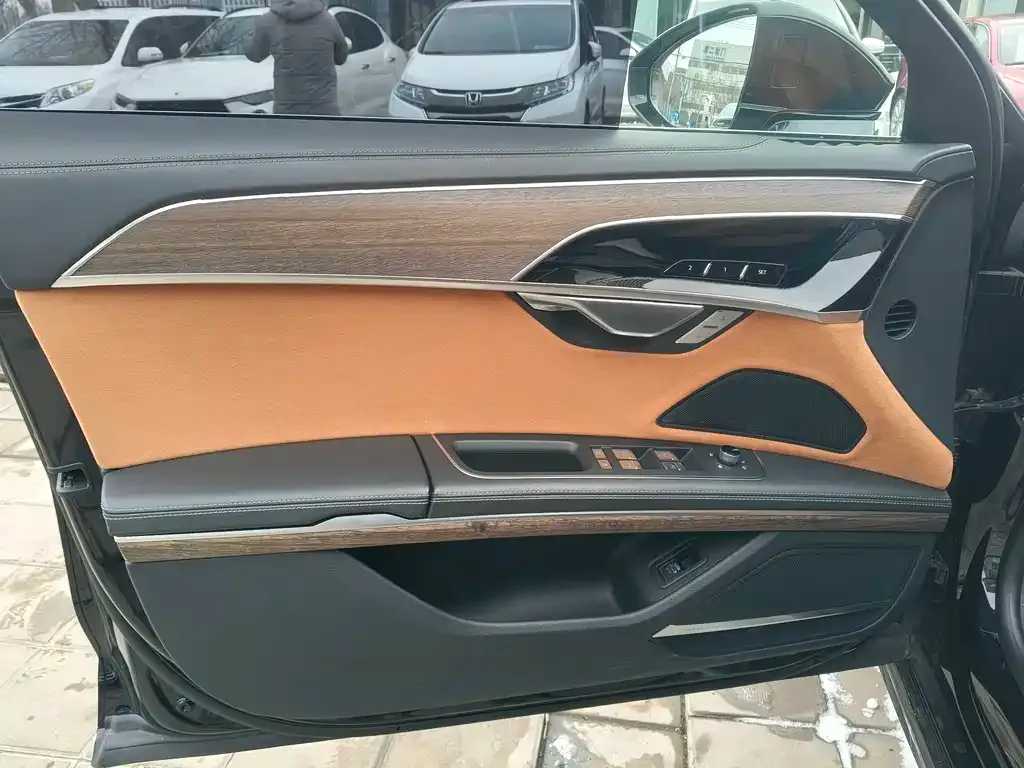 Audi A8 2025 из CN, фото 6