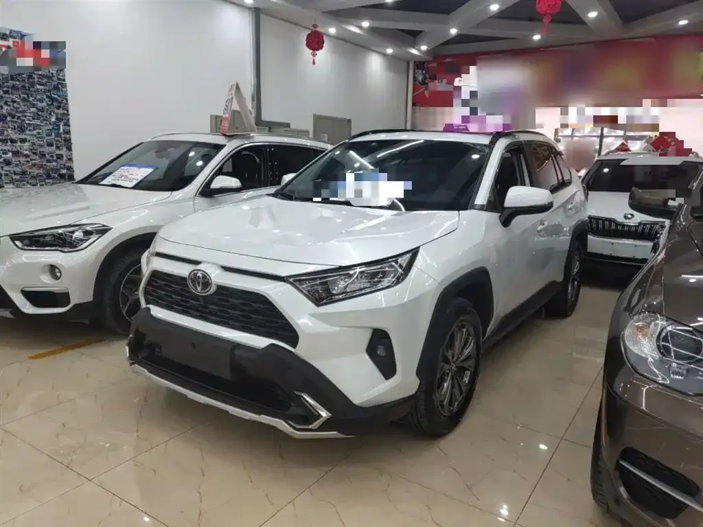 Toyota RAV4 2024 из CN, фото 1