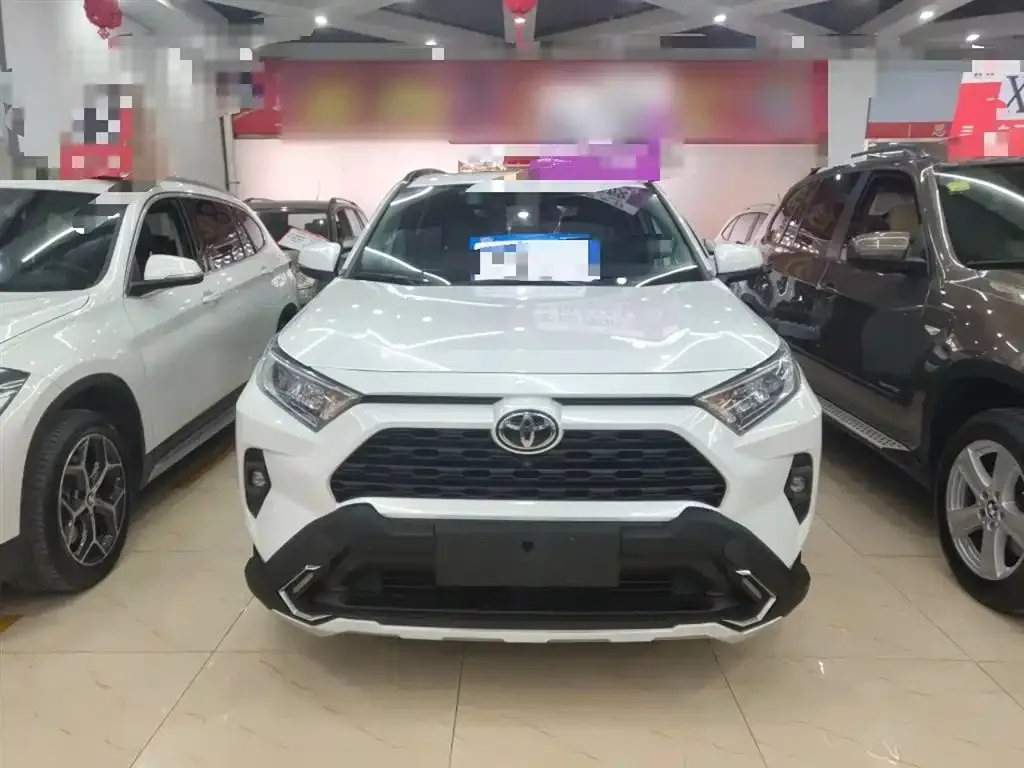 Toyota RAV4 2024 из CN, фото 2