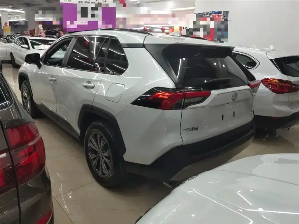 Toyota RAV4 2024 из CN, фото 7