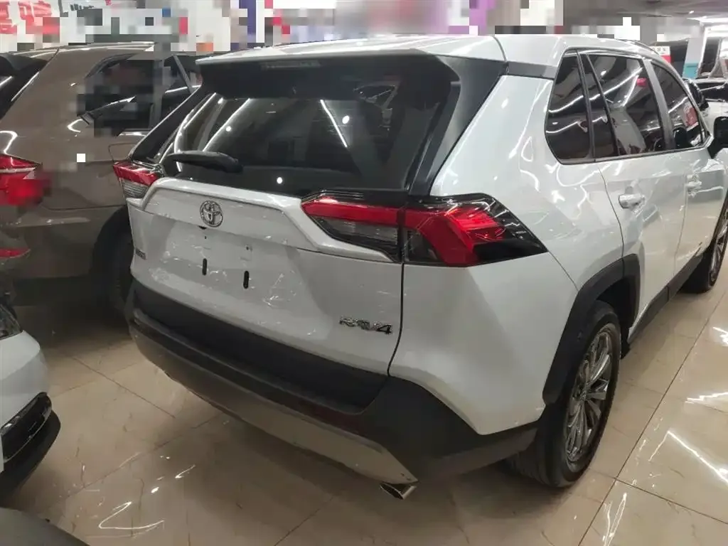 Toyota RAV4 2024 из CN, фото 3