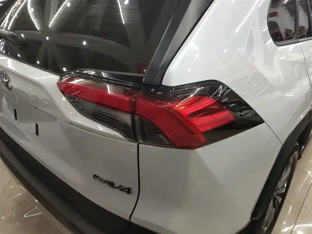 Toyota RAV4 2024 из CN, фото 4