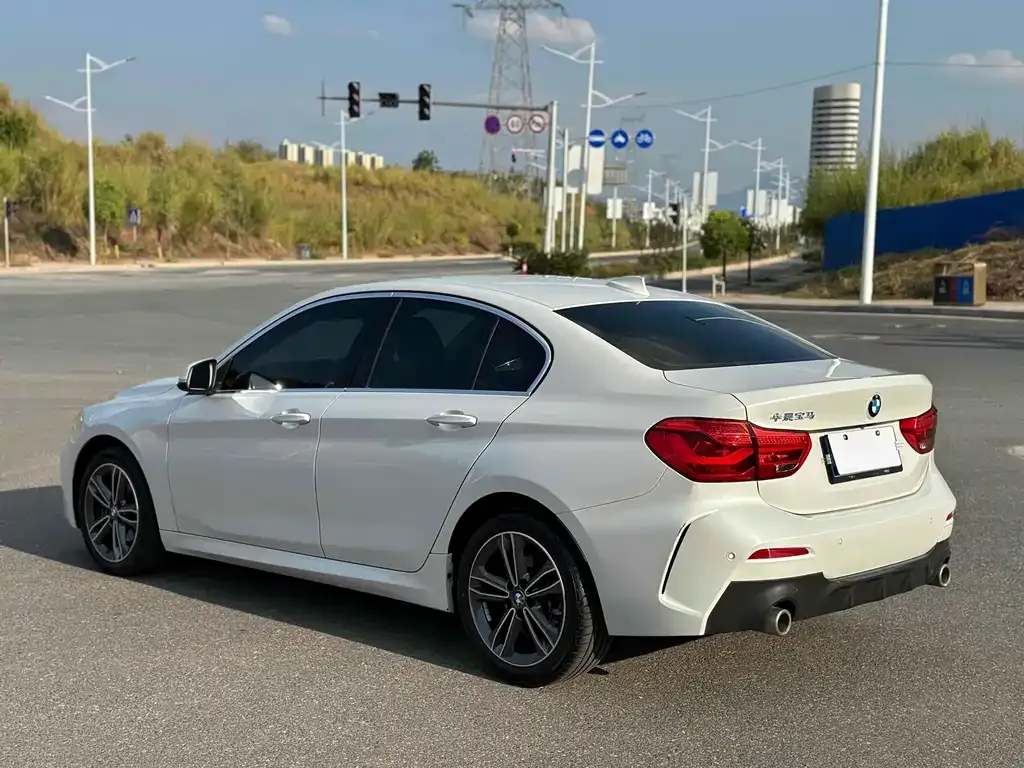 BMW 1 Series 2022 из CN, фото 9