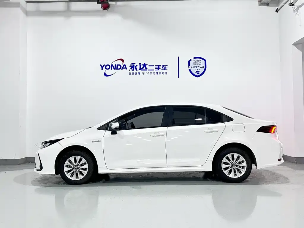 Toyota Corolla 2023 из CN, фото 7