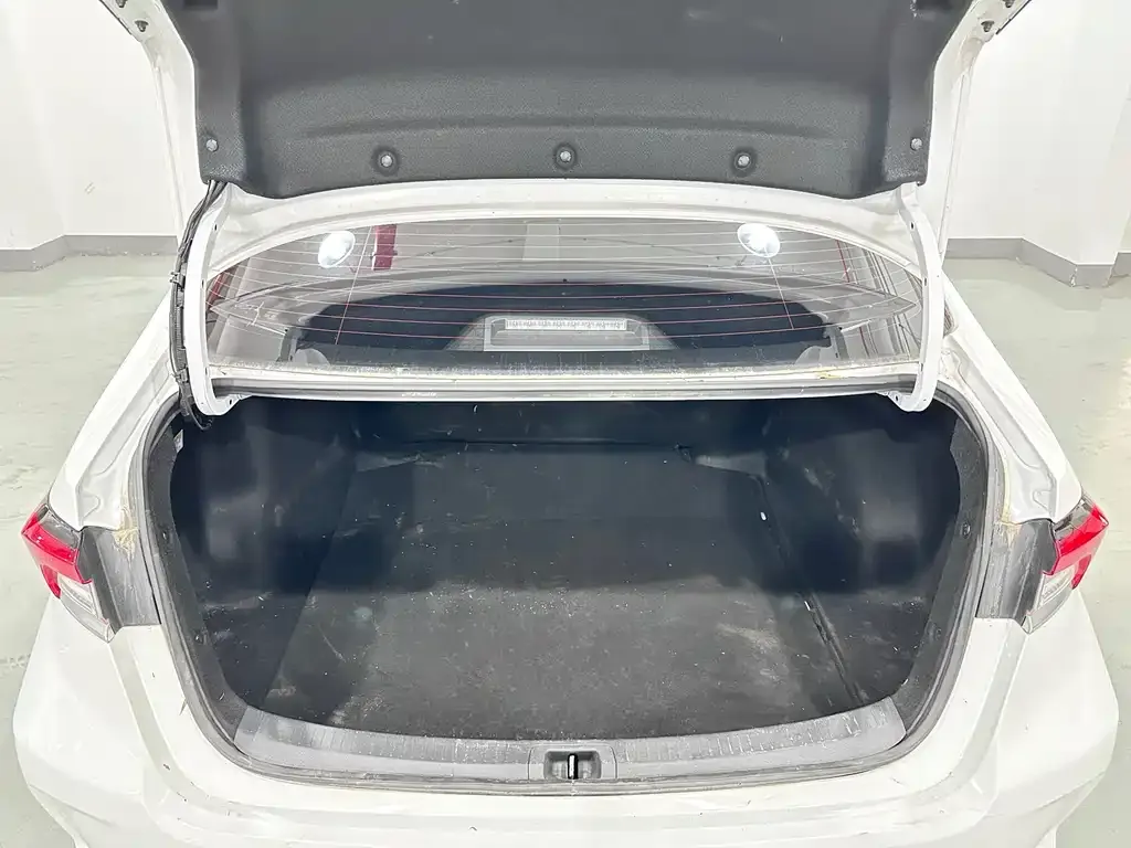Toyota Corolla 2023 из CN, фото 9