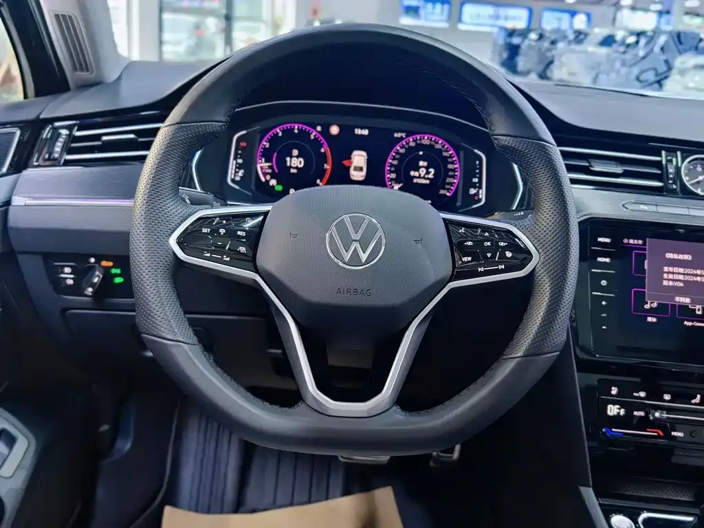 Volkswagen Magotan 2025 из CN, фото 6