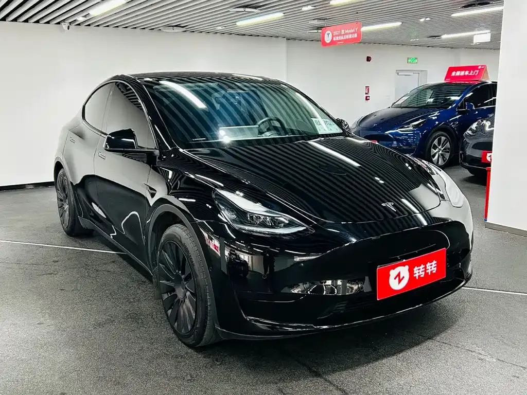 Tesla Model Y — фото 6