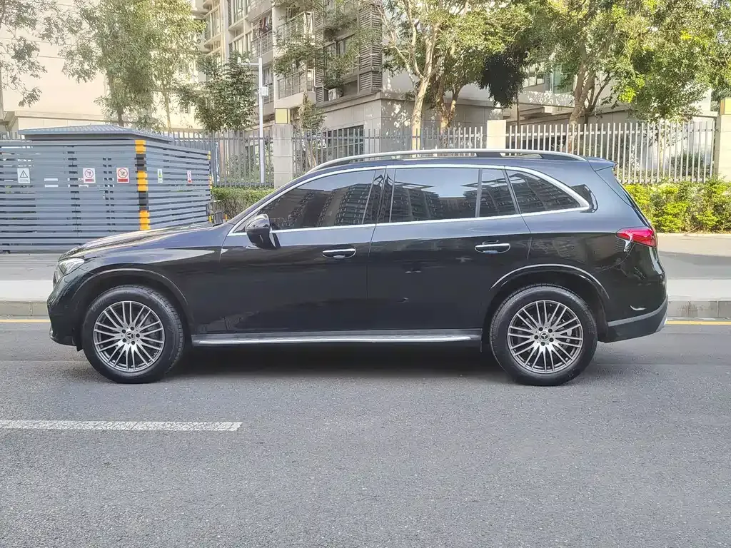 Mercedes-Benz GLC 2023 из CN, фото 3