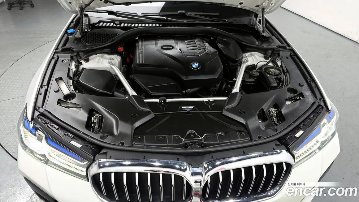 BMW 5-Series 2023 из KR, фото 7