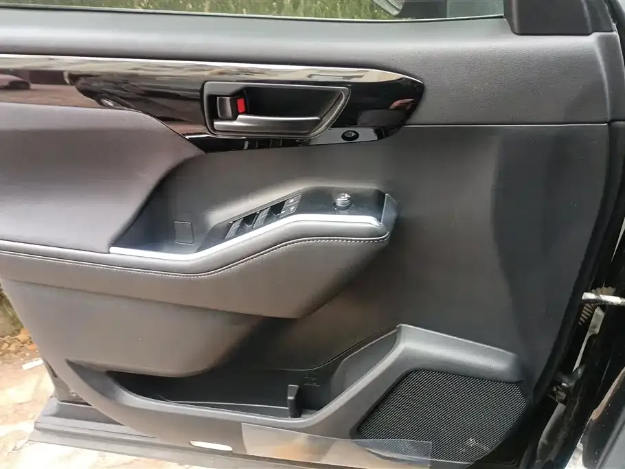 Toyota Highlander 2023 из CN, фото 5