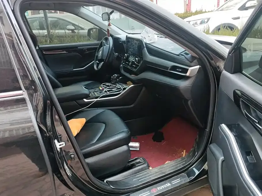 Toyota Highlander 2023 из CN, фото 8