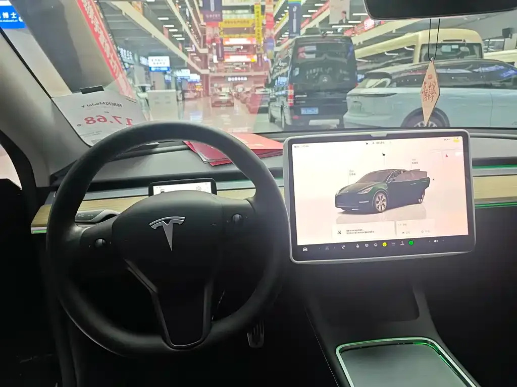 Tesla Model Y 2023 из CN, фото 2