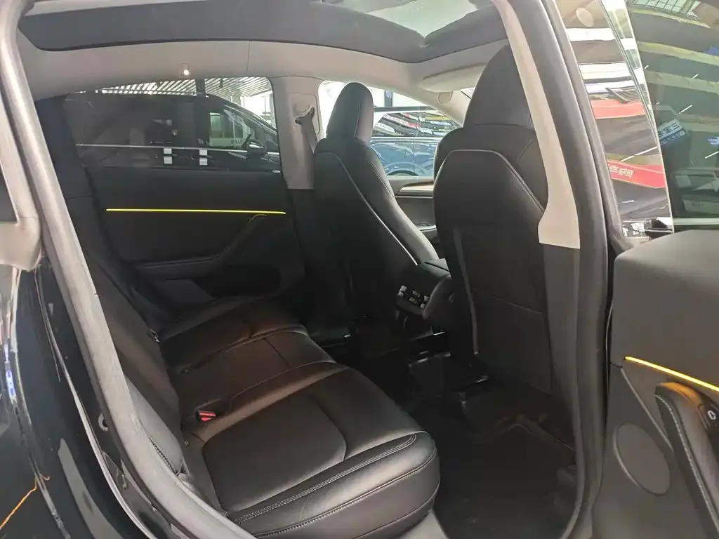 Tesla Model Y 2023 из CN, фото 5