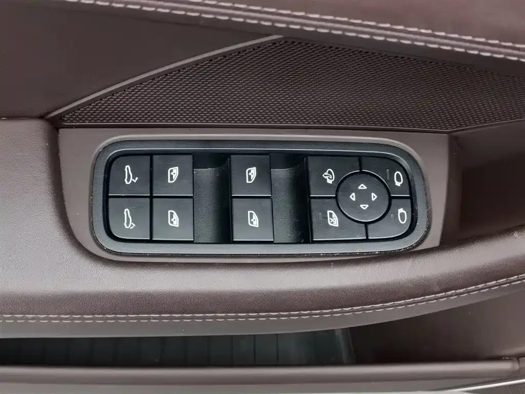 Porsche Panamera 2023 из CN, фото 8