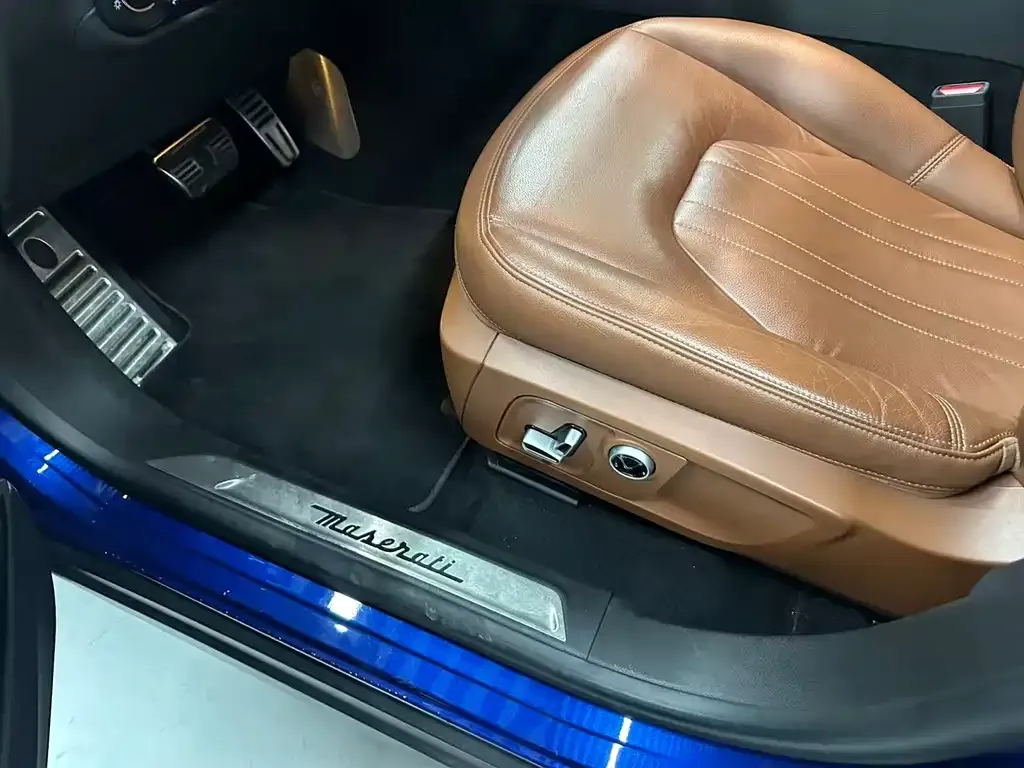 Maserati Levante — фото 6