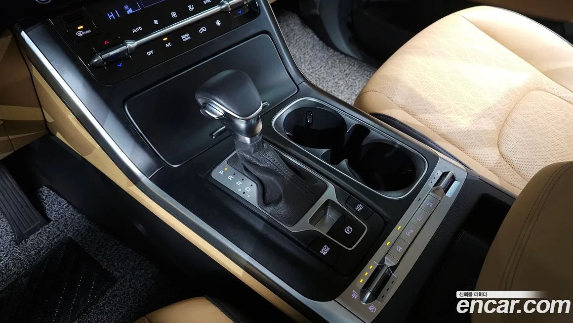 Kia Carnival — фото 10
