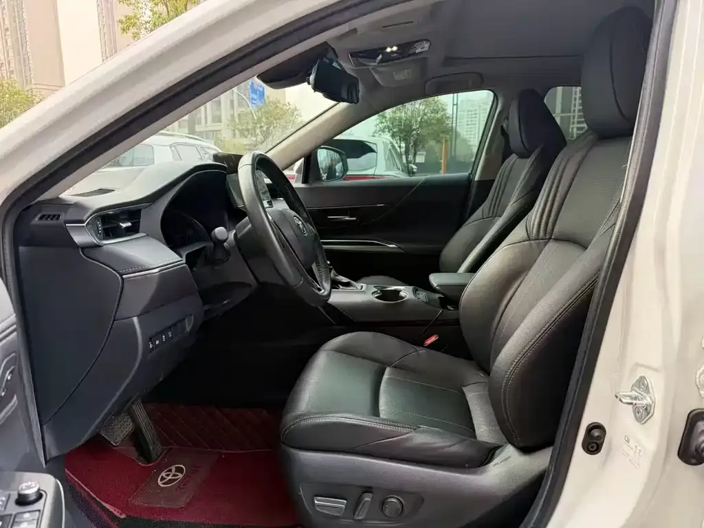 Toyota Harrier — фото 6