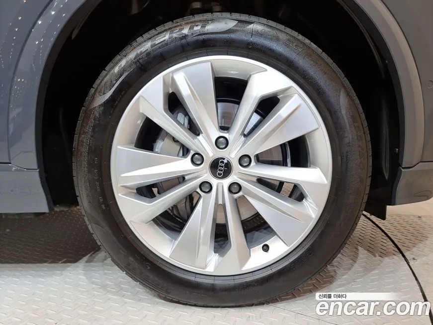 Audi Q6 e-tron 2025 из KR, фото 6