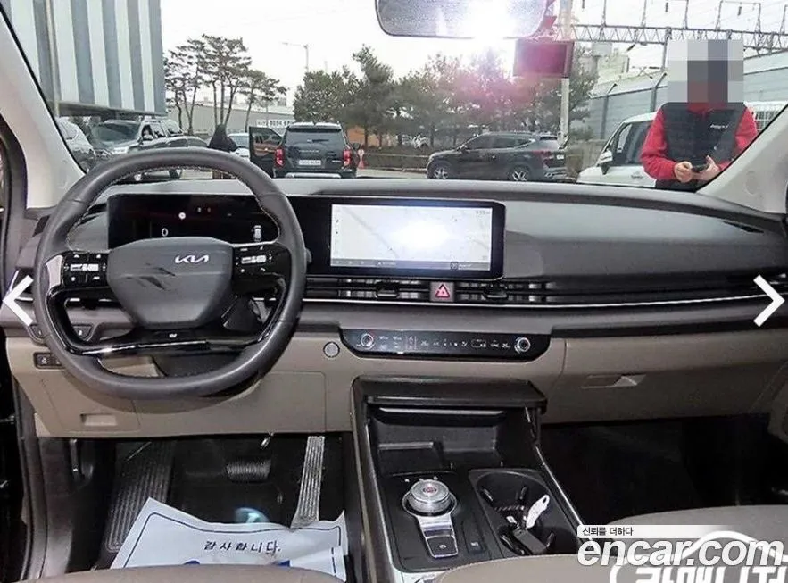 Kia Carnival — фото 10
