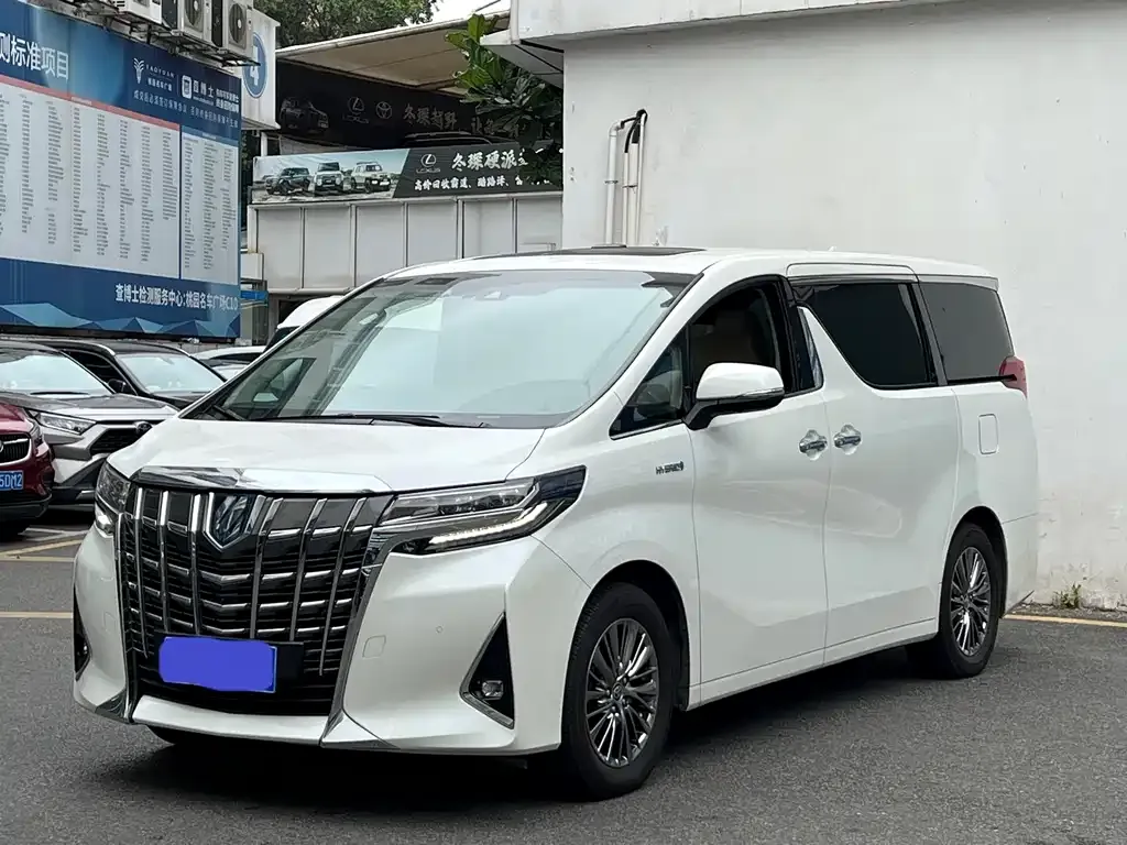 Toyota Alphard 2022 из CN, фото 1