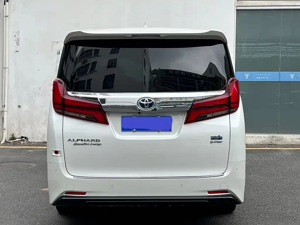 Toyota Alphard 2022 из CN, фото 3