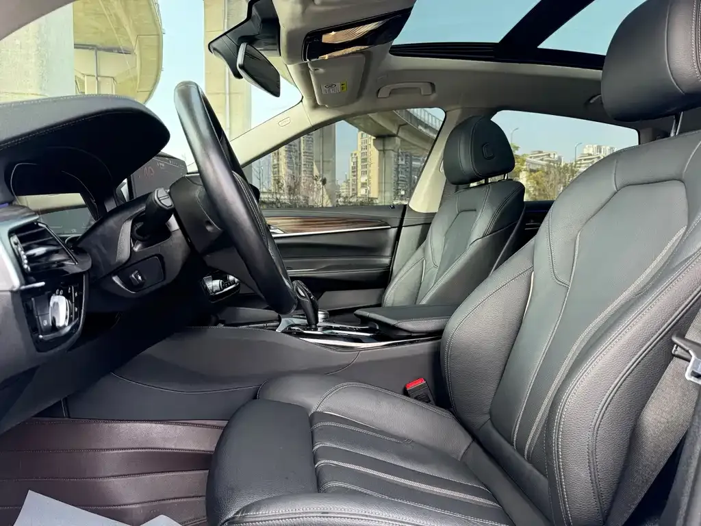 BMW 6 Series GT 2023 из CN, фото 4