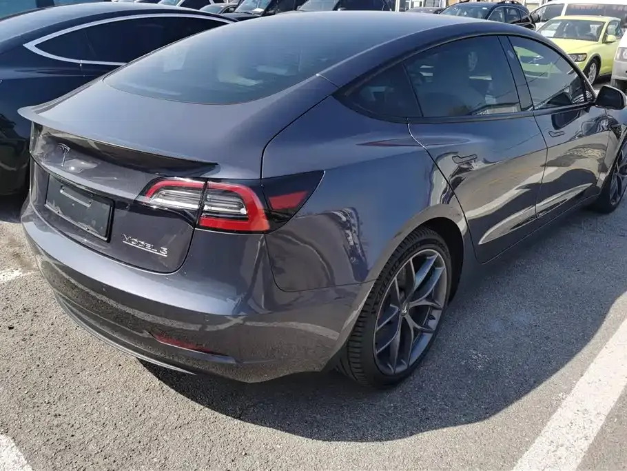 Tesla Model 3 — фото 6