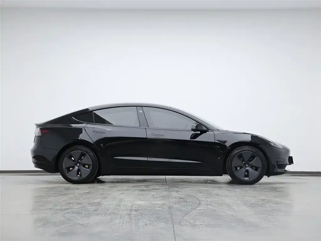 Tesla Model 3 — фото 6