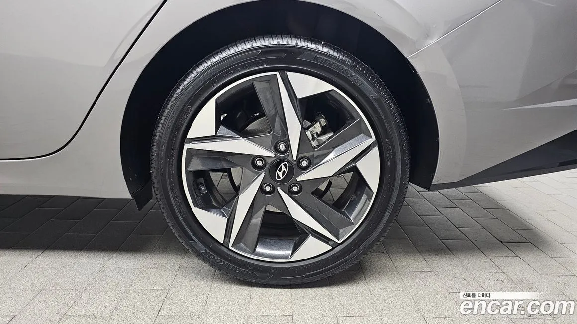 Hyundai AVANTE — фото 5