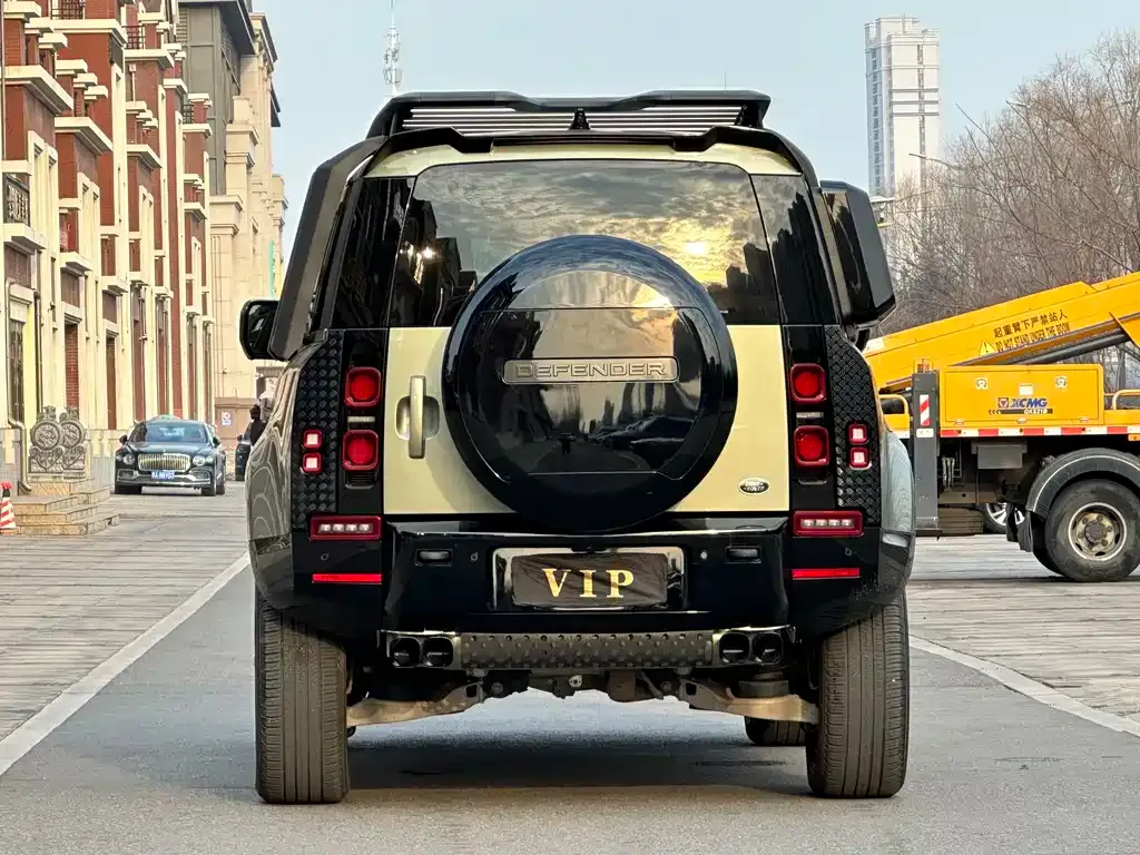 Land Rover Defender — фото 7