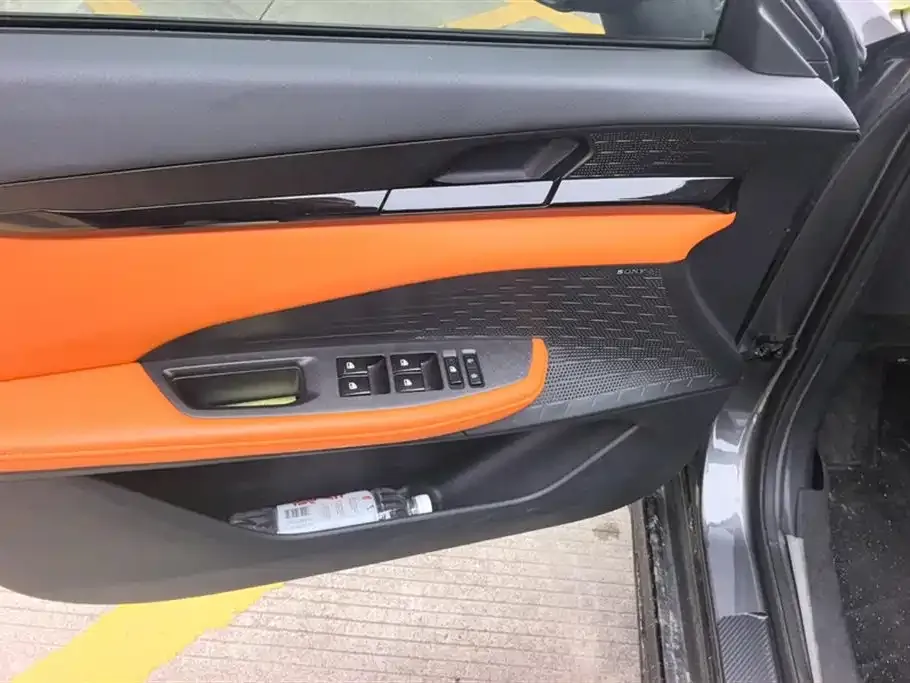 Changan UNI-V 2023 из CN, фото 9