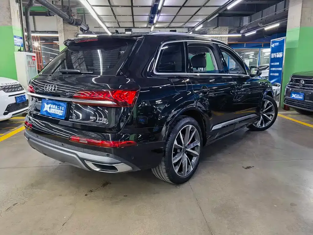 Audi Q7 — фото 4