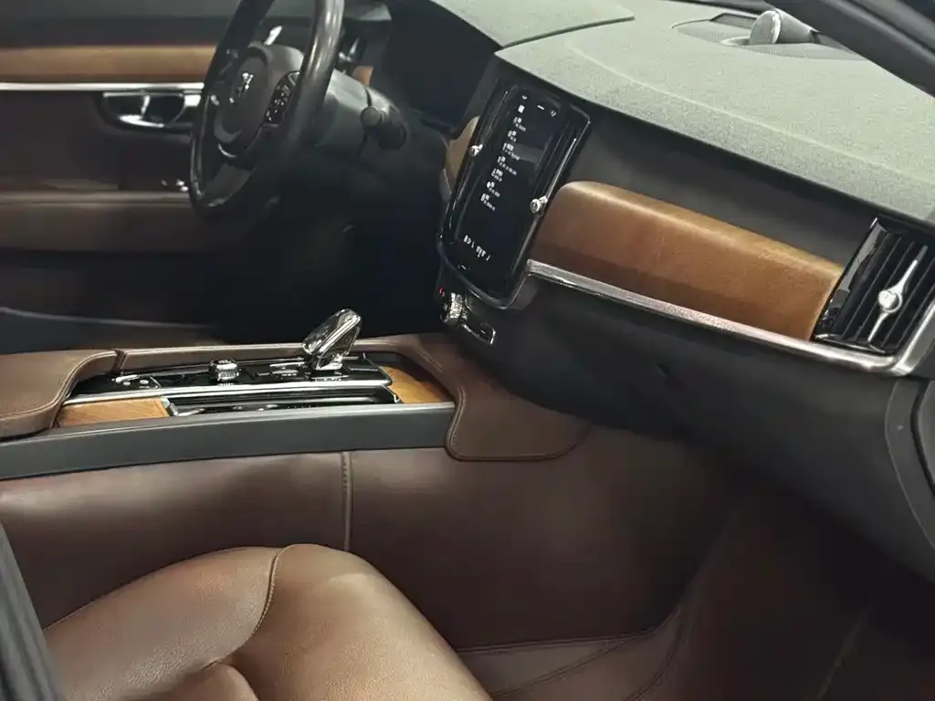 Volvo S90 — фото 4