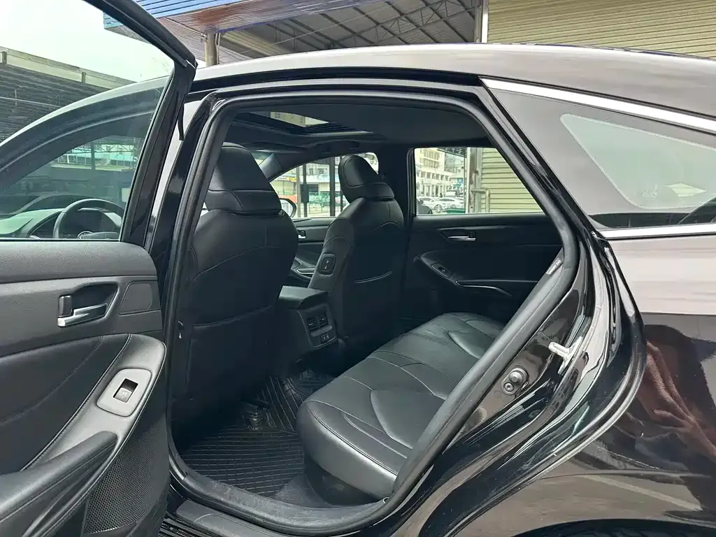 Toyota Avalon 2021 из CN, фото 4