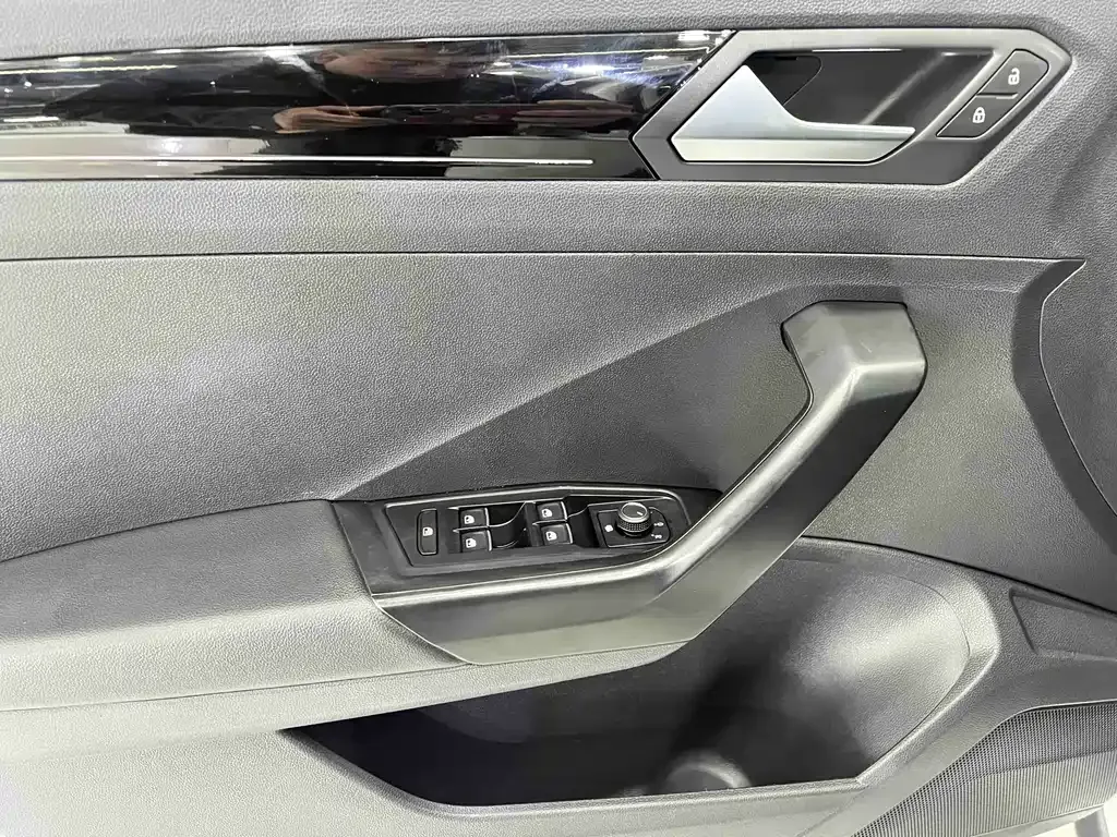 Volkswagen T-Roc 2022 из CN, фото 9