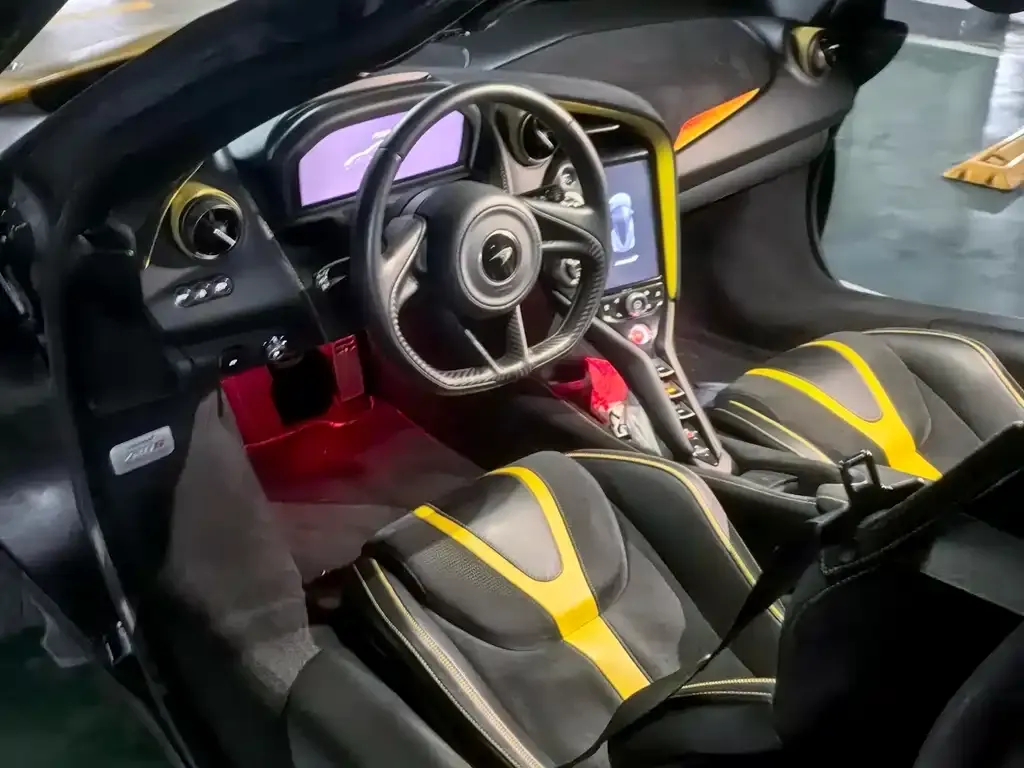 McLaren 720S 2021 из CN, фото 4