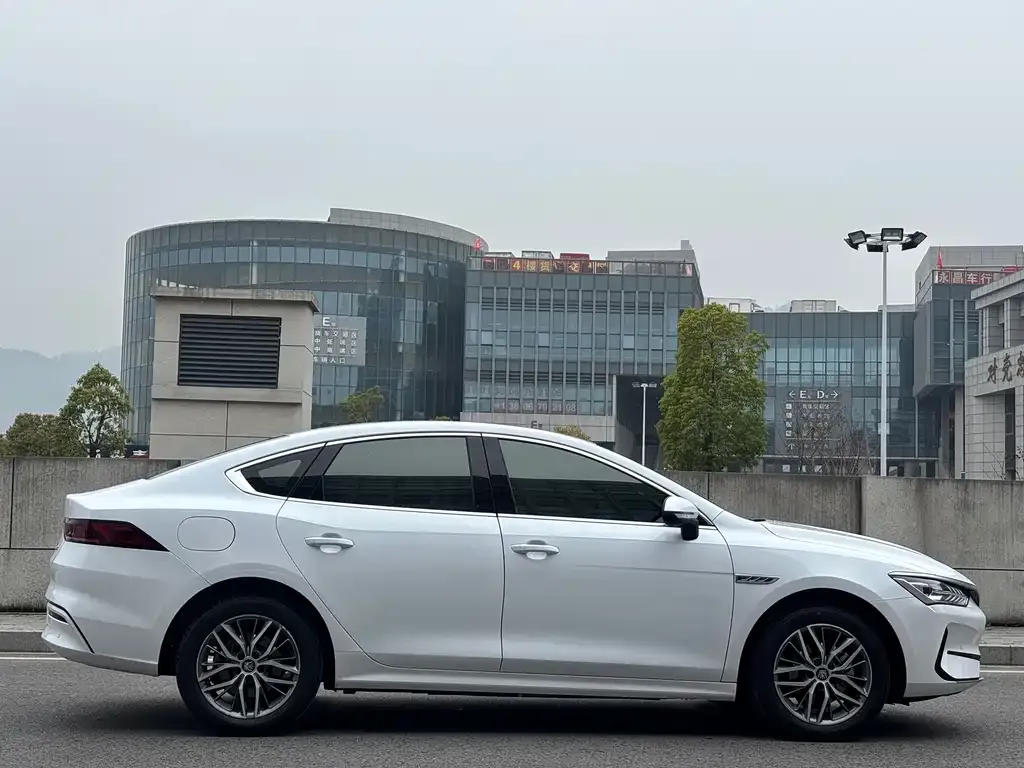 BYD Qin PLUS — фото 7