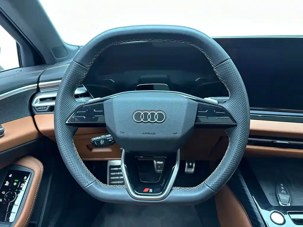 Audi A5L — фото 10