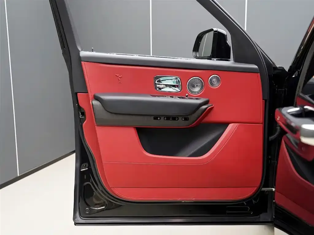 Rolls-Royce Cullinan 2022 из CN, фото 6