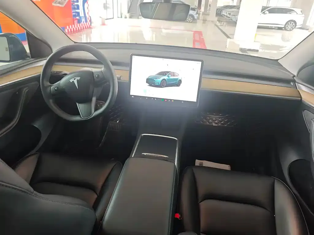 Tesla Model Y 2023 из CN, фото 3