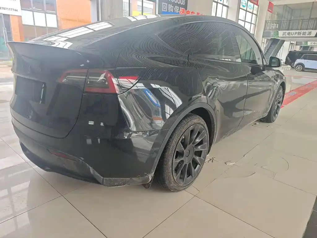 Tesla Model Y 2023 из CN, фото 5