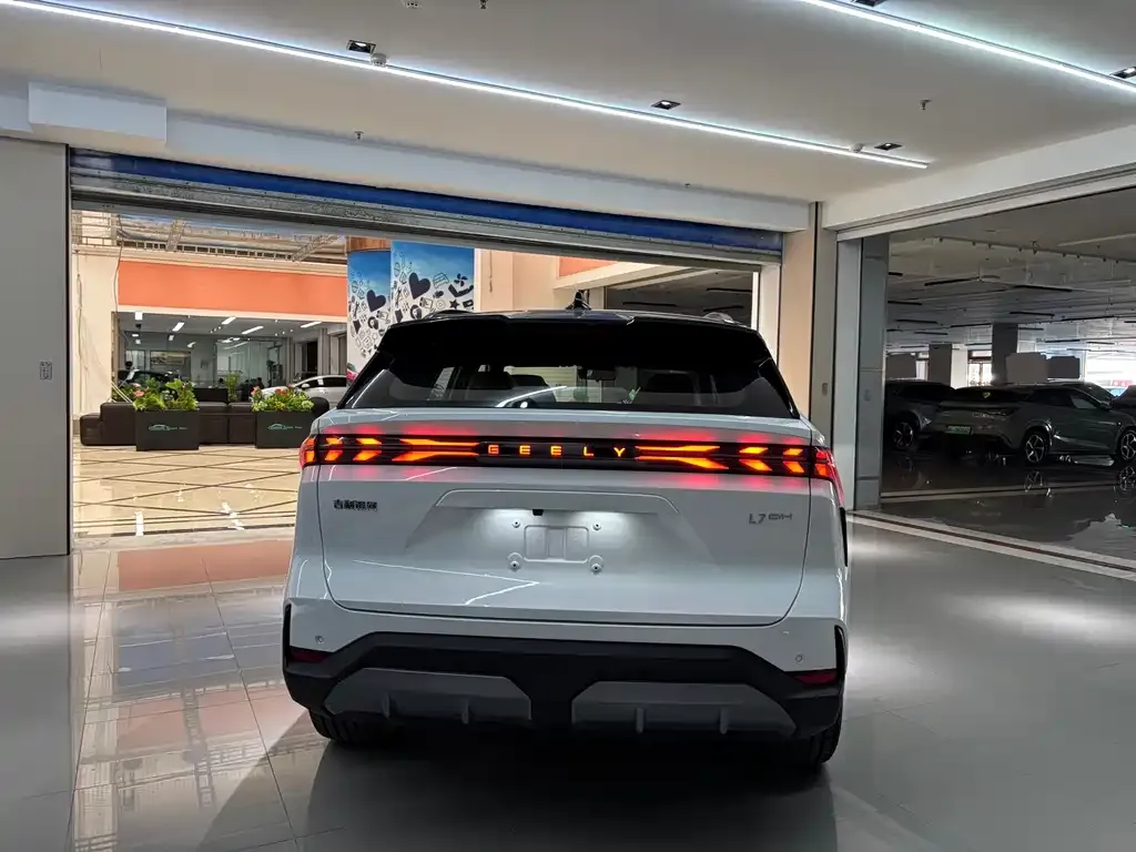Geely Galaxy L7 2025 из CN, фото 5