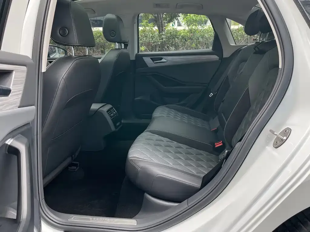 Volkswagen Sagitar 2023 из CN, фото 8
